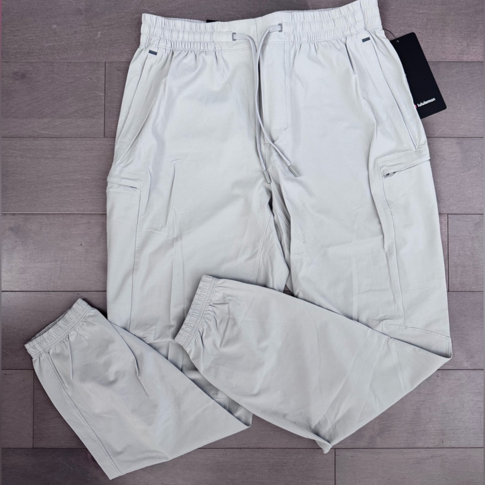 LULULEMON || M Cargo Training Joggers size M
